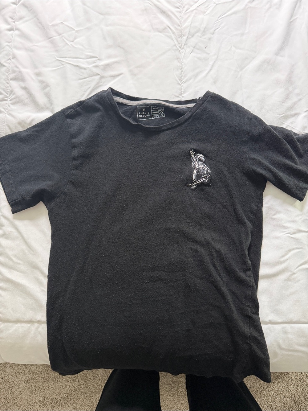 Black Short-Sleeve Crewneck Tee with Small Embroidered Astronaut